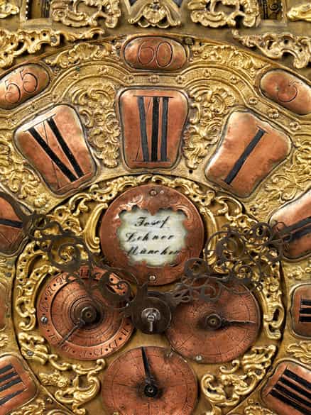 Detailabbildung: Seltene große Münchner barocke Wandhängeuhr
