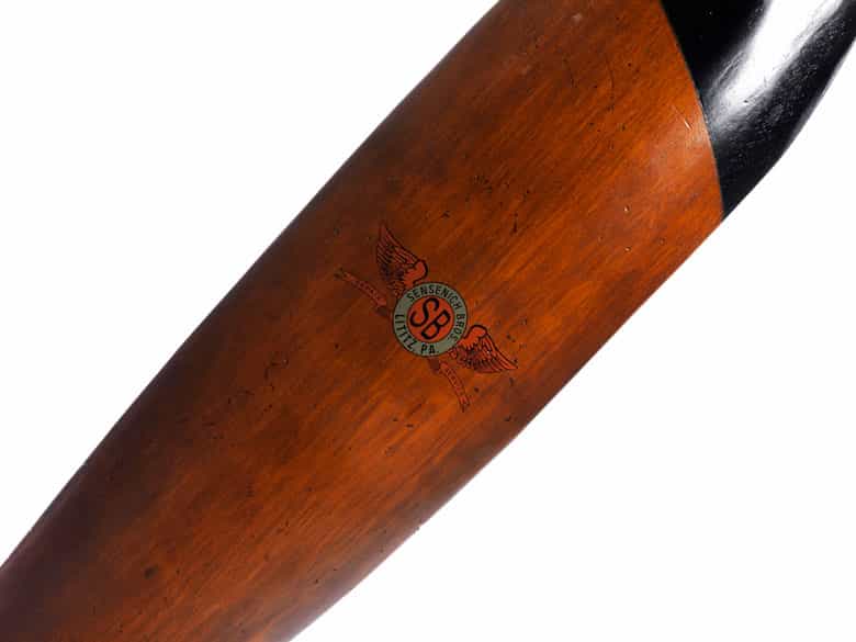 Detailabbildung: Holzpropeller von Sensenich Bros. Lititz, PA