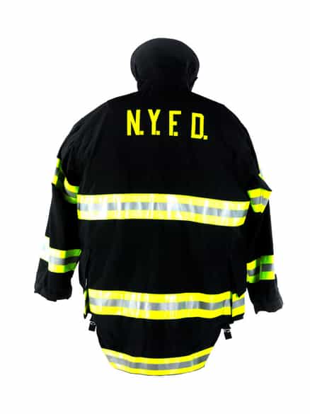Detailabbildung: Feuerwehrjacke des N. Y. F. D.