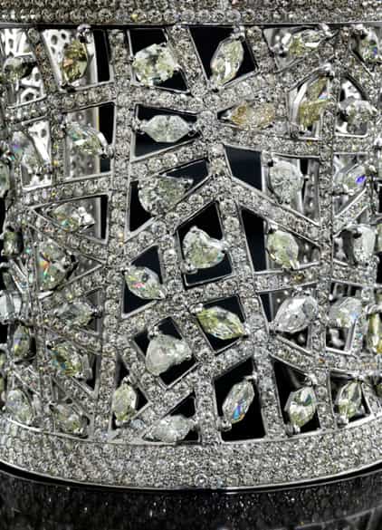 Detailabbildung: Breite Diamantarmspange