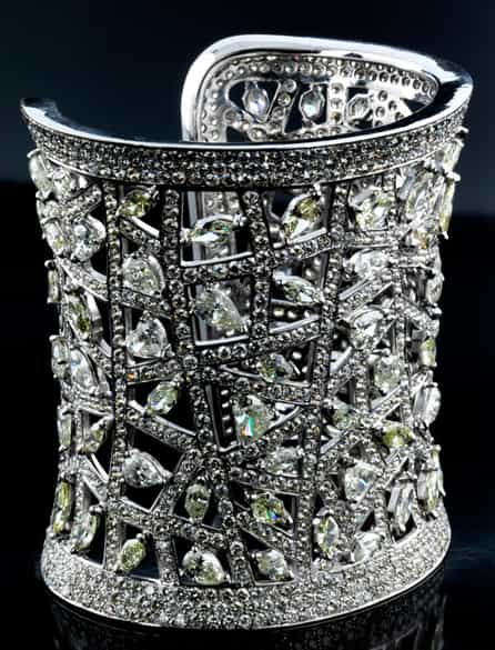 Detailabbildung: Breite Diamantarmspange