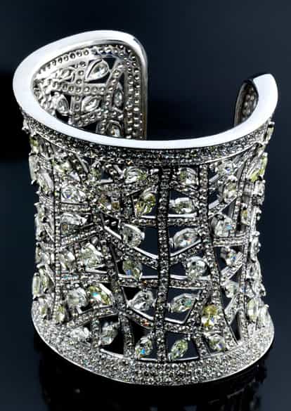 Detailabbildung: Breite Diamantarmspange