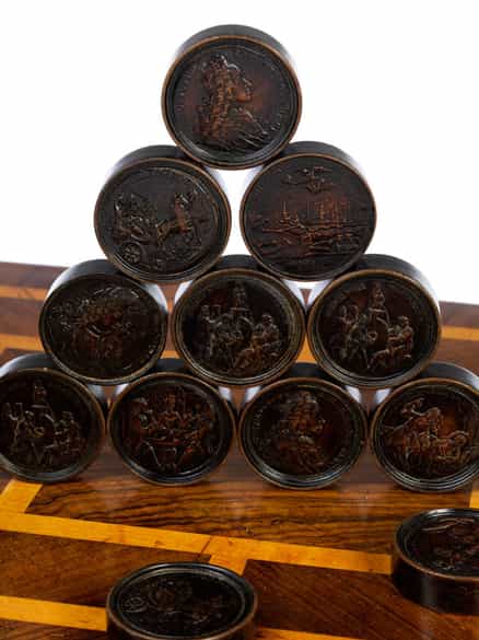 Detailabbildung: Spielekasten für Schach, Tric Trac und Mühle