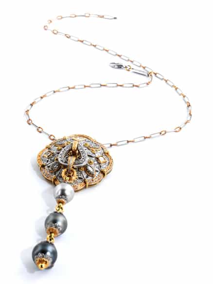 Detailabbildung: Türklopfer-Broschanhänger mit Kette CAZZANIGA