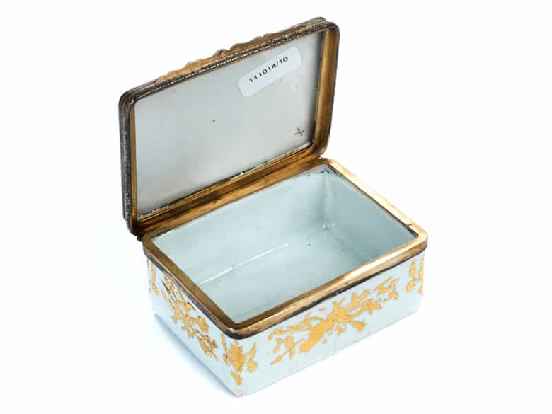 Detailabbildung: Feine Emaildose mit Golddekor