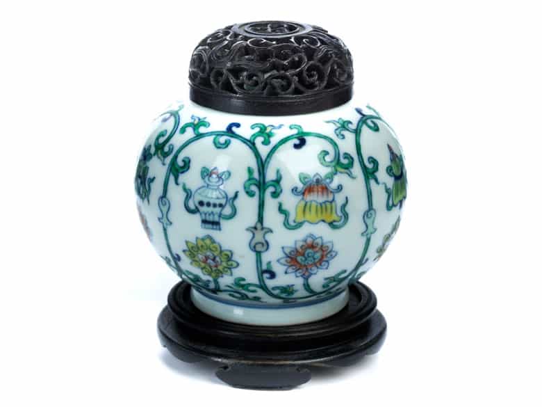 Detailabbildung: Kleine Doucai-Kugelvase