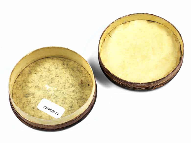 Detailabbildung: Runde Tabatière