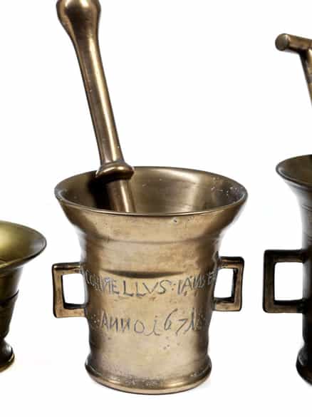 Detailabbildung: Konvolut von drei Mörsern