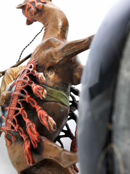 Detailabbildung: Visitenkarten-Schale mit Wiener Bronze eines orientalischen Jägers auf Kamel