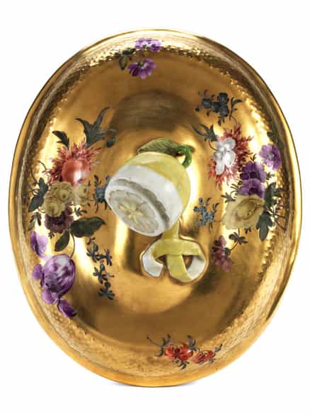 Detailabbildung: Prächtige und seltene Goldfondterrine