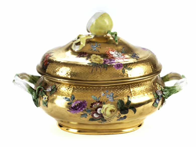 Detailabbildung: Prächtige und seltene Goldfondterrine