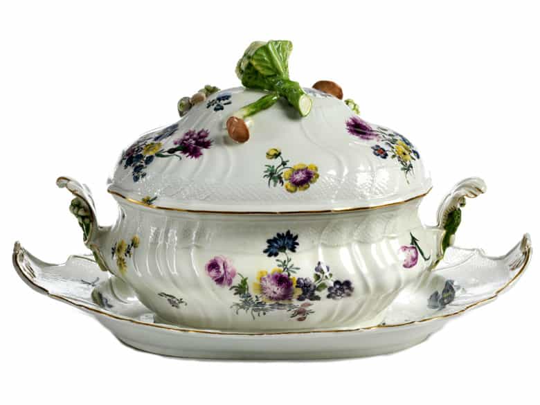 Detailabbildung: Meissener Terrine mit Presentoir