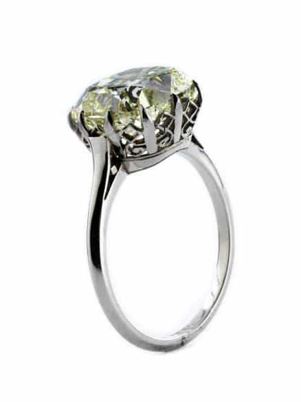 Detailabbildung: Großer Solitär-Diamantring