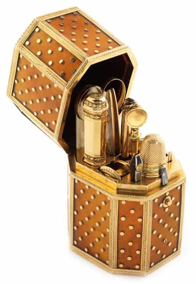 Detailabbildung: Goldenes Empire-Reisenecessaire