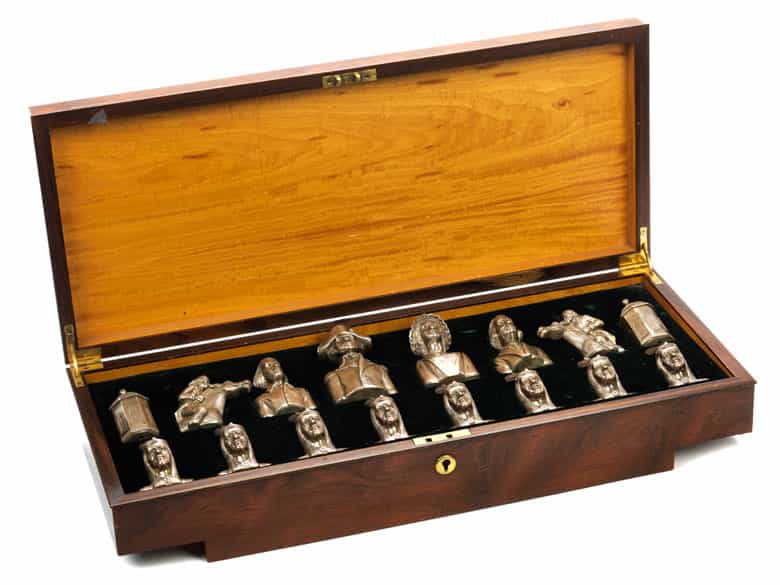 Detailabbildung: Londoner Silber-Schachspiel