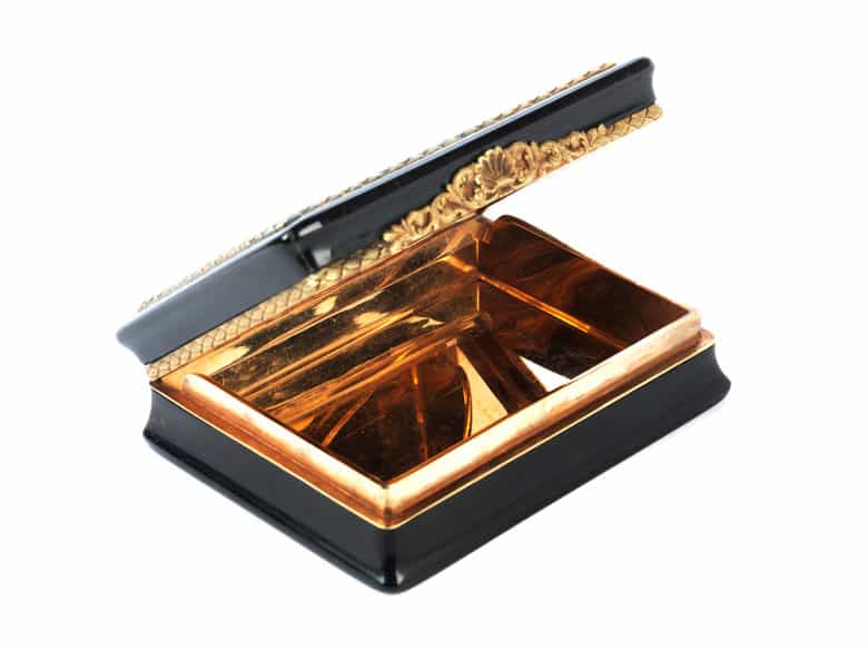 Detailabbildung: Höchst elegante, höfische Dose in Schildpatt, Gold und Mikromosaik