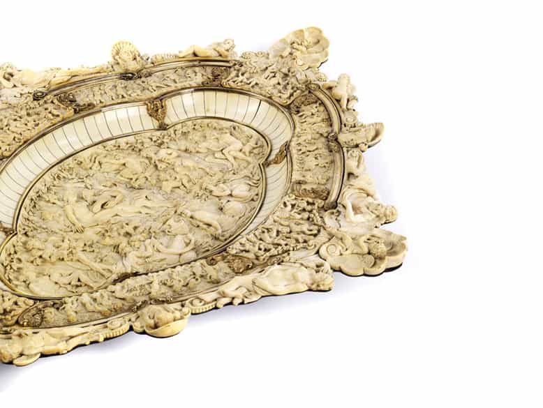 Detailabbildung: Prachtvolle große Schauplatte in Elfenbein mit vergoldeten Silberapplikationen