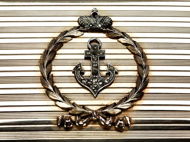 Detailabbildung: Russische Zigarettendose in Gold