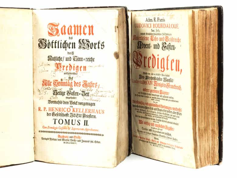 Detailabbildung: Drei christliche Bücher