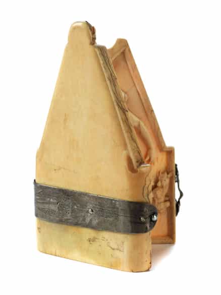 Detailabbildung: Klapp-Diptychon in Elfenbein mit erotischen Szenerien