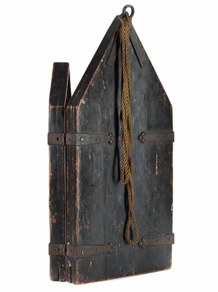 Detailabbildung: Historisches Triptychon im gotischen Stil mit Vermählungsszene