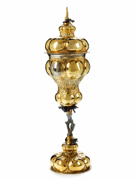 Detailabbildung: Moskauer Vermeil-Deckelpokal