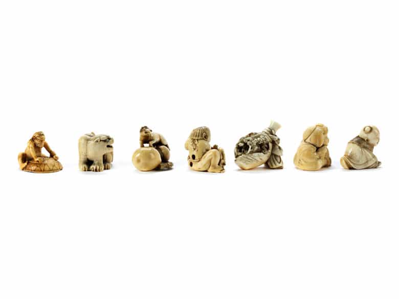 Detailabbildung: Sammlung von sieben hochwertigen Netsuke in Elfenbein