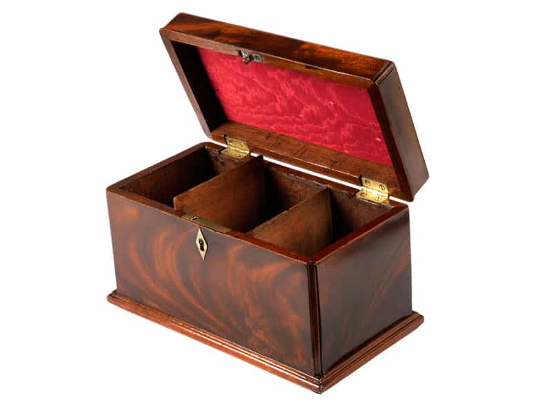 Detailabbildung: Kleine Schatulle