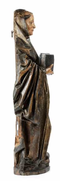 Detailabbildung: Schnitzfigur eines heiligen Mönchs (möglicherweise St. Benedikt)