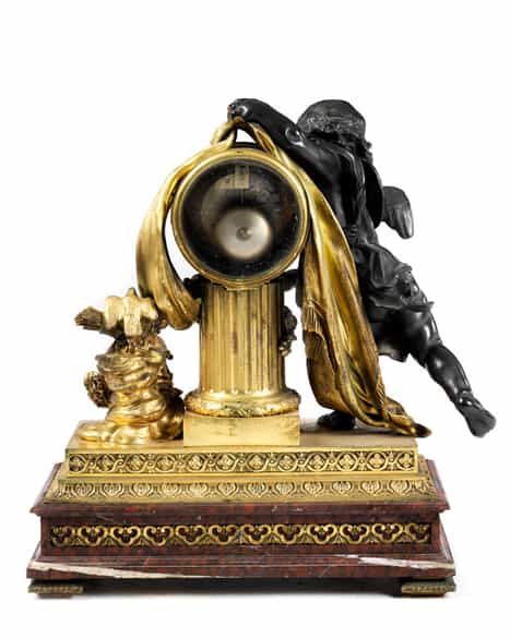 Detailabbildung: Große Louis XVI-Kaminuhr
