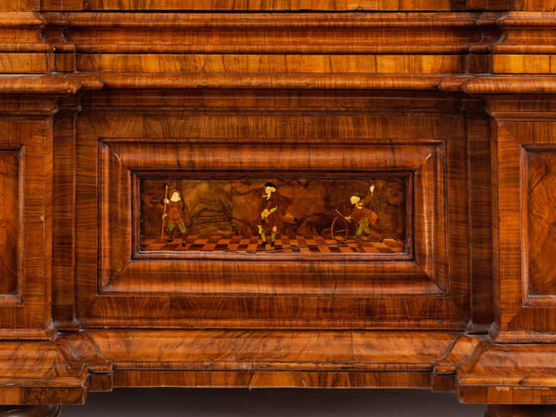Detailabbildung: Prächtiger Frankfurter Barock-Schrank