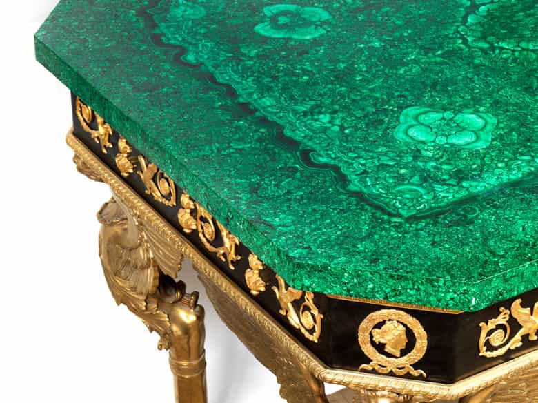 Detailabbildung: Außergewöhnlicher Malachittisch im Empire-Stil