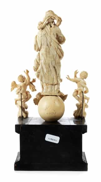 Detailabbildung: Elfenbein-Figurengruppe Maria Immaculata 