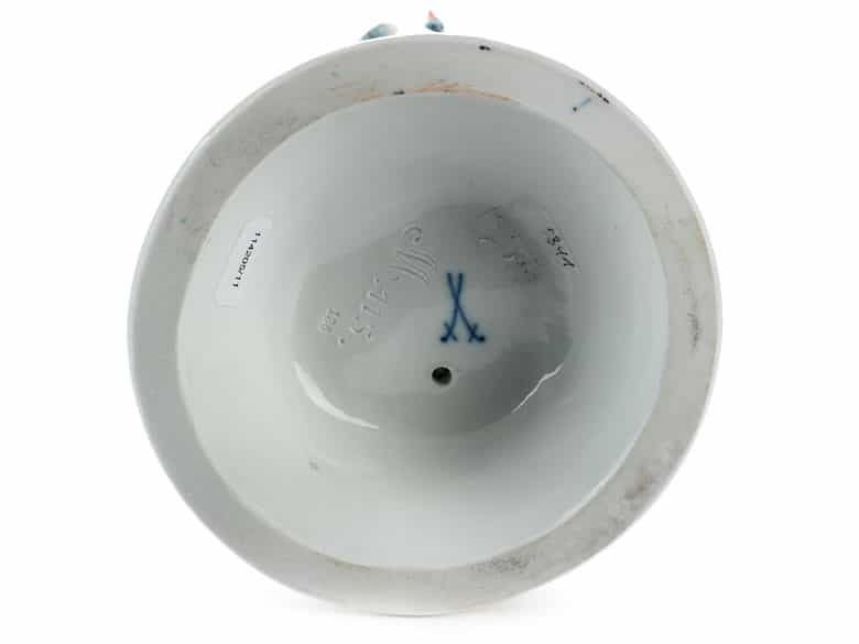 Detailabbildung: Großer Meissener Amor mit Liebestaube