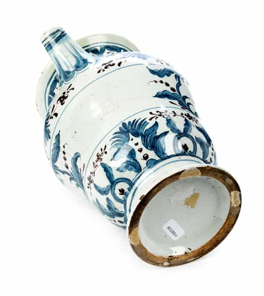 Detailabbildung: Majolika-Sirupkanne