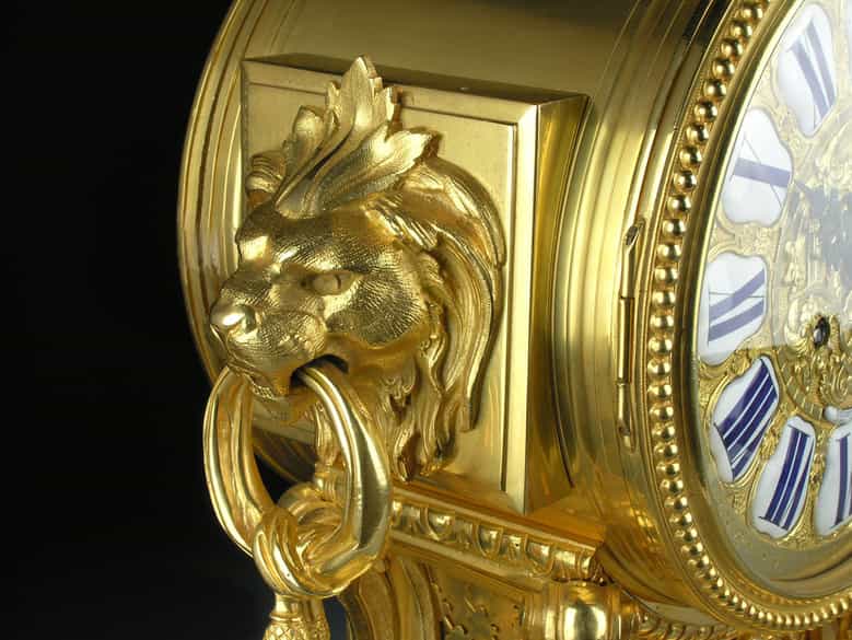 Detailabbildung: Grosse Kaminuhr