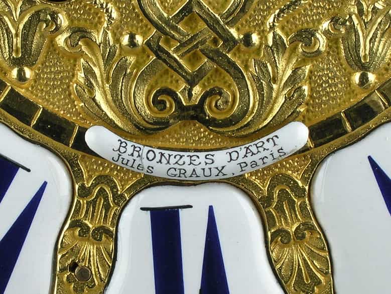 Detailabbildung: Grosse Kaminuhr