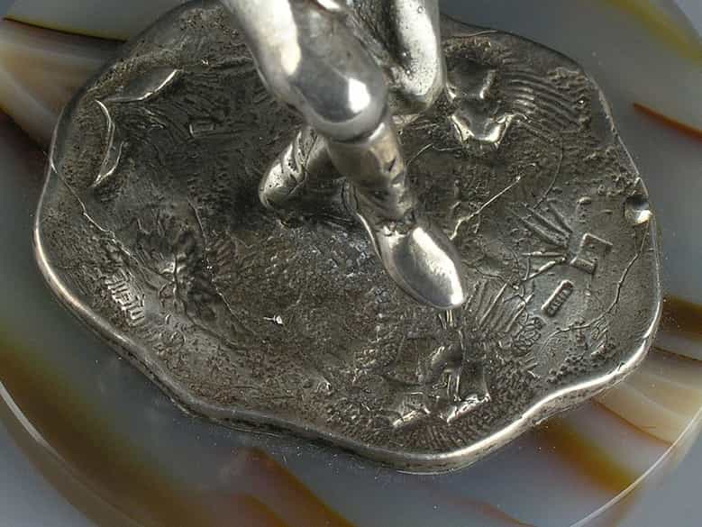 Detailabbildung: Briefbeschwerer