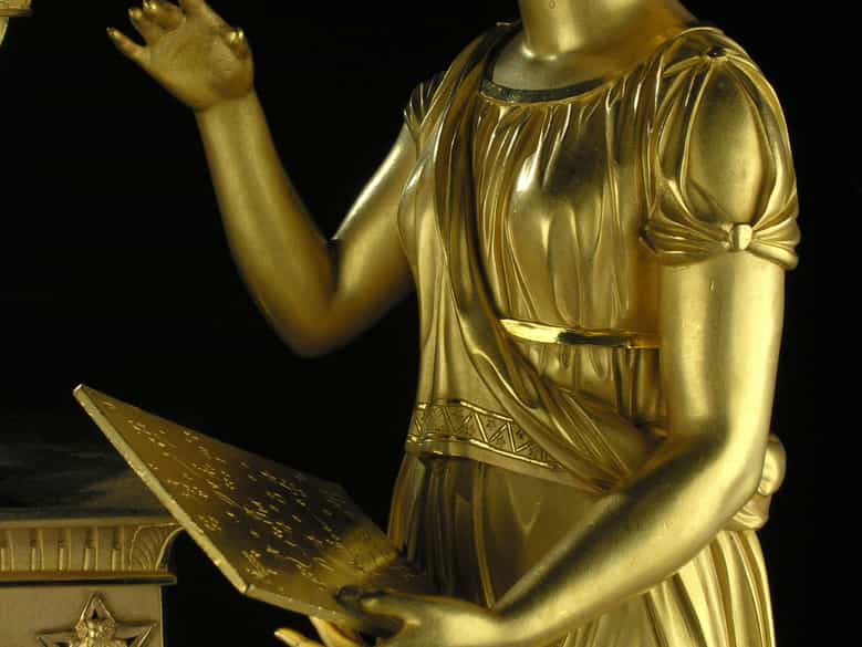 Detailabbildung: Feuervergoldete französische Kaminuhr von Michelez, Paris