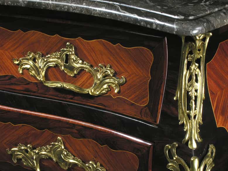 Detailabbildung: Pariser Louis XV- Kommode