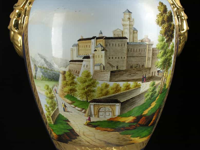 Detailabbildung: Paar bedeutende Pariser Porzellanvasen mit vier Ansichten des früheren Monaco, um 1825-1830.