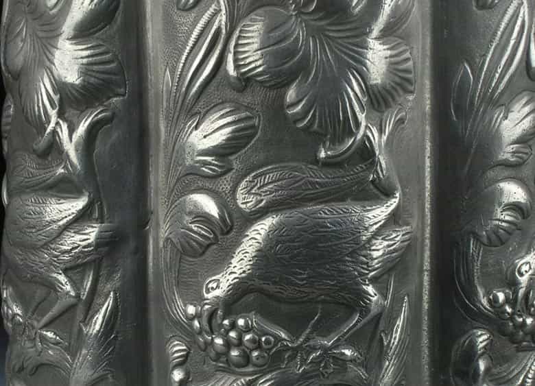 Detailabbildung: Seltene Dresdener Zinnkanne mit Schraubdeckel