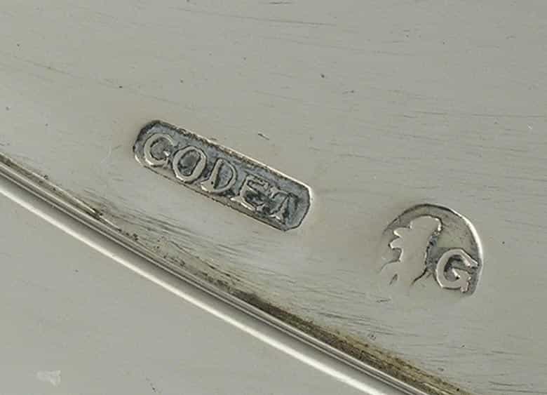 Detailabbildung: Großes Berliner Silbertablett mit Wappen