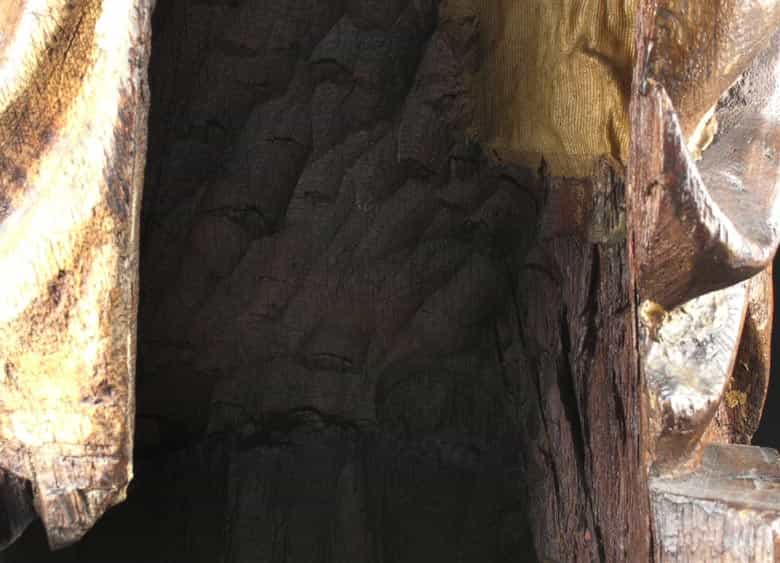 Detailabbildung: Schnitzfigur einer frühgotischen Madonna