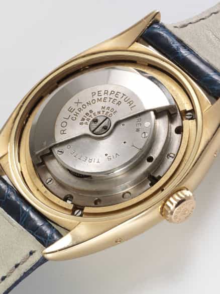 Detailabbildung: HERRENARMBANDUHR SEHR SELTENE ROLEX OYSTER PERPETUEL VOLLKALENDER „STAR DIAL“ OFFICIALLY CERTIFIED CHRONOMETER Herrenarmbanduhr einzige von Rolex gefertigte Kalenderuhr mit automatischem Aufzug. Referenz 6062. 