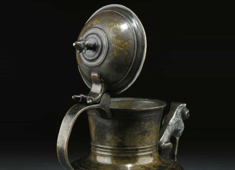 Detailabbildung: Gotische Kanne