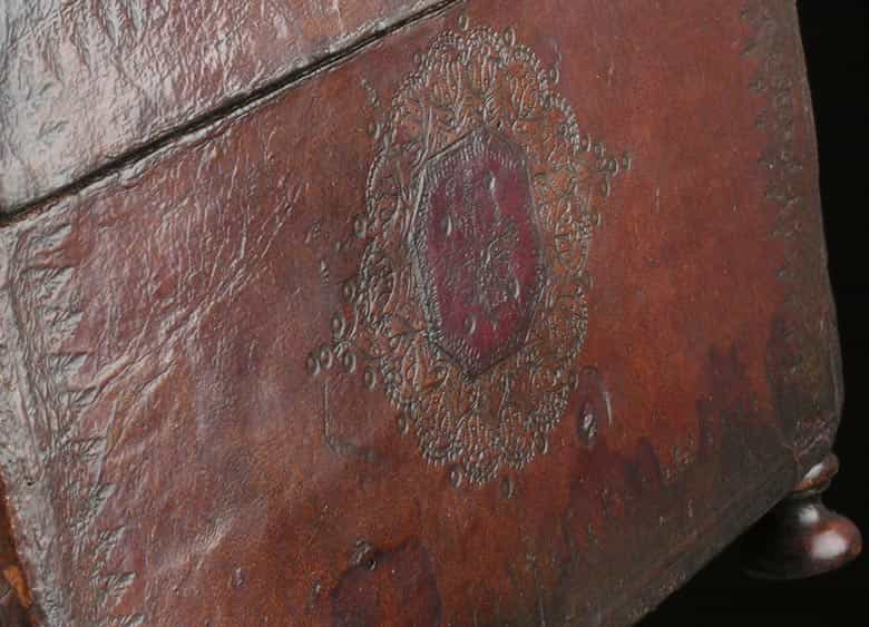 Detailabbildung: Großes Kästchen