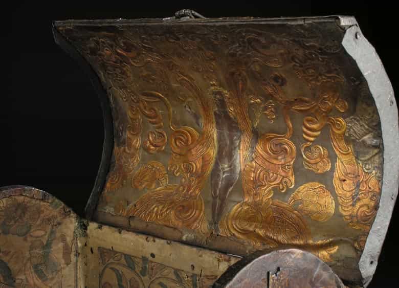 Detailabbildung: Große italienische Schatulle in Truhenform