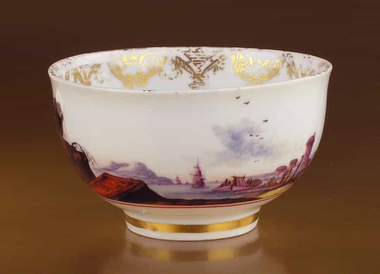 Detailabbildung: Meissener Koppchen mit Untertasse