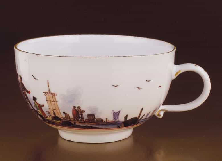 Detailabbildung: Meissener Porzellantasse mit Untertasse